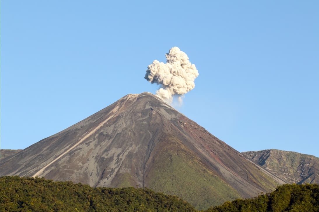 reventador volcano equateur 5b4dda6990665c000fbe1e07
